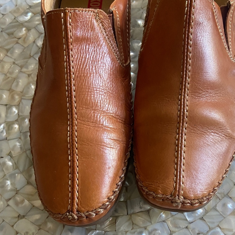 PIKOLINOS Men's Brown Leather Slip-On Loafers